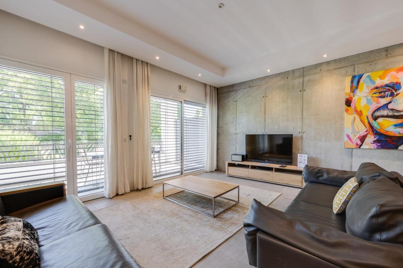 Le Kube - Appartements De Prestige Au Centre D'Annecy Exteriör bild