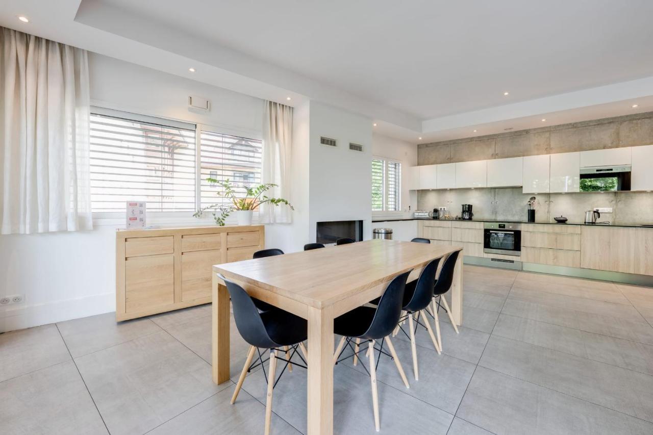 Le Kube - Appartements De Prestige Au Centre D'Annecy Exteriör bild