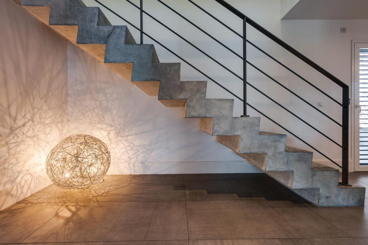 Le Kube - Appartements De Prestige Au Centre D'Annecy Exteriör bild