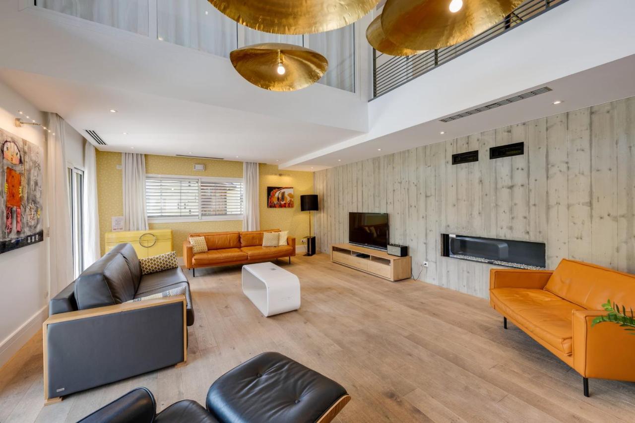 Le Kube - Appartements De Prestige Au Centre D'Annecy Exteriör bild