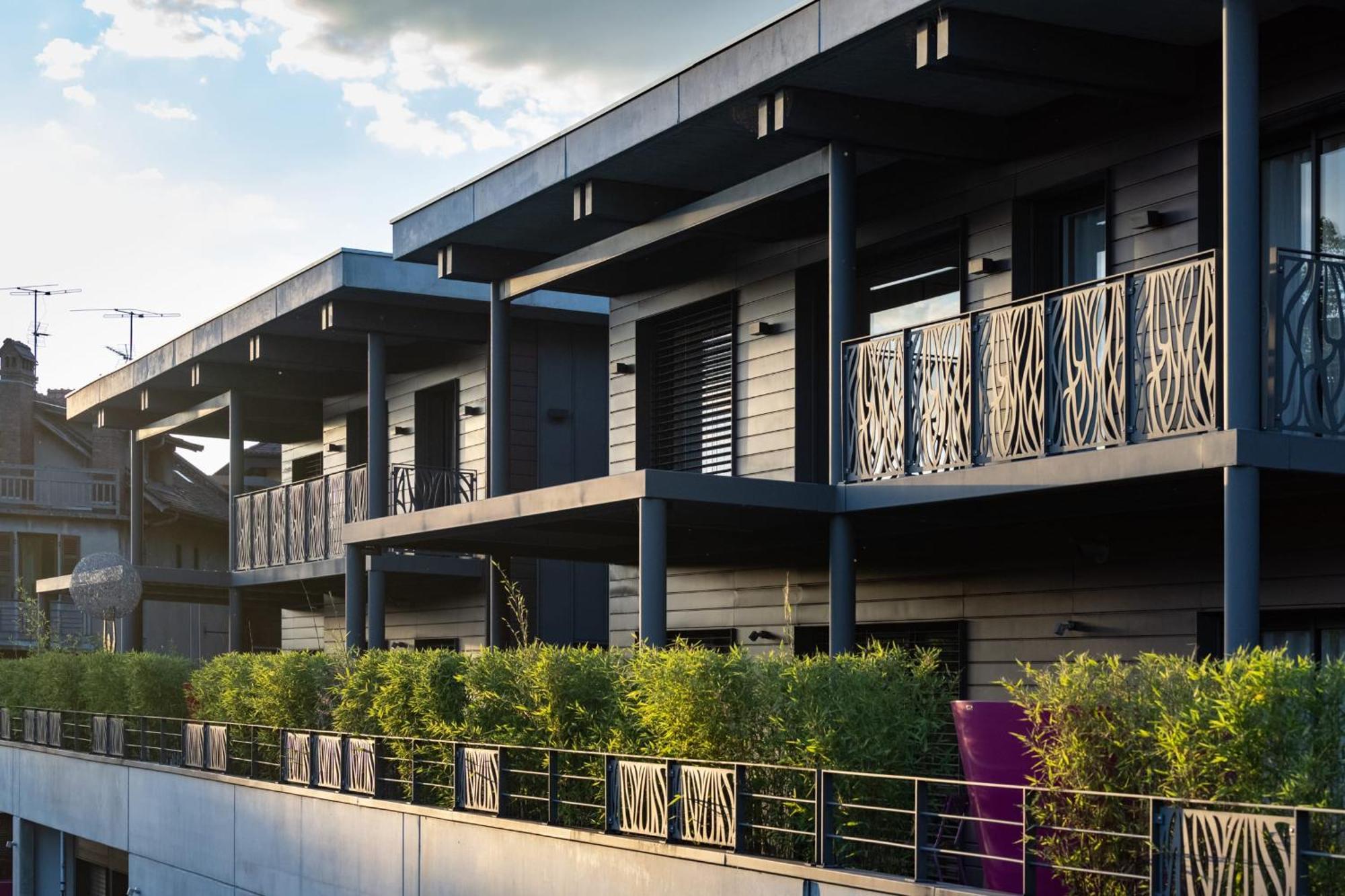 Le Kube - Appartements De Prestige Au Centre D'Annecy Exteriör bild